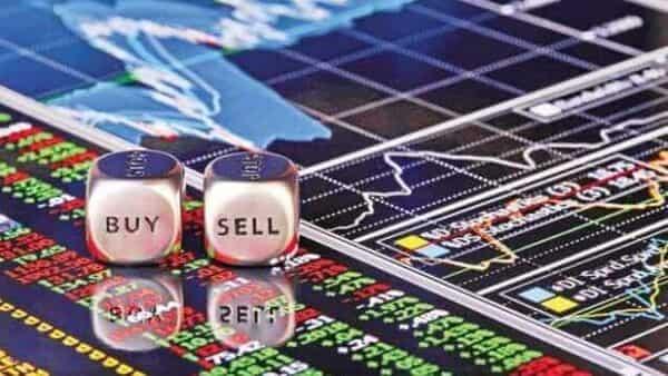 Buy or sell: Vaishali Parekh of Prabhudas Lilladher recommends 2 stocks to  buy today — 16th November | Mint